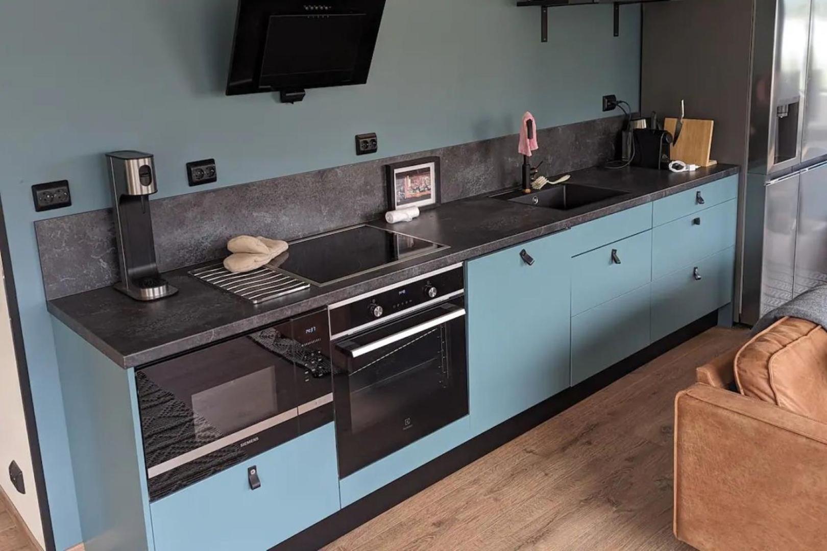 Nydelig Hytte Med Fantastisk Beliggenhet Ved Sjoen Villa Laupstad Bagian luar foto