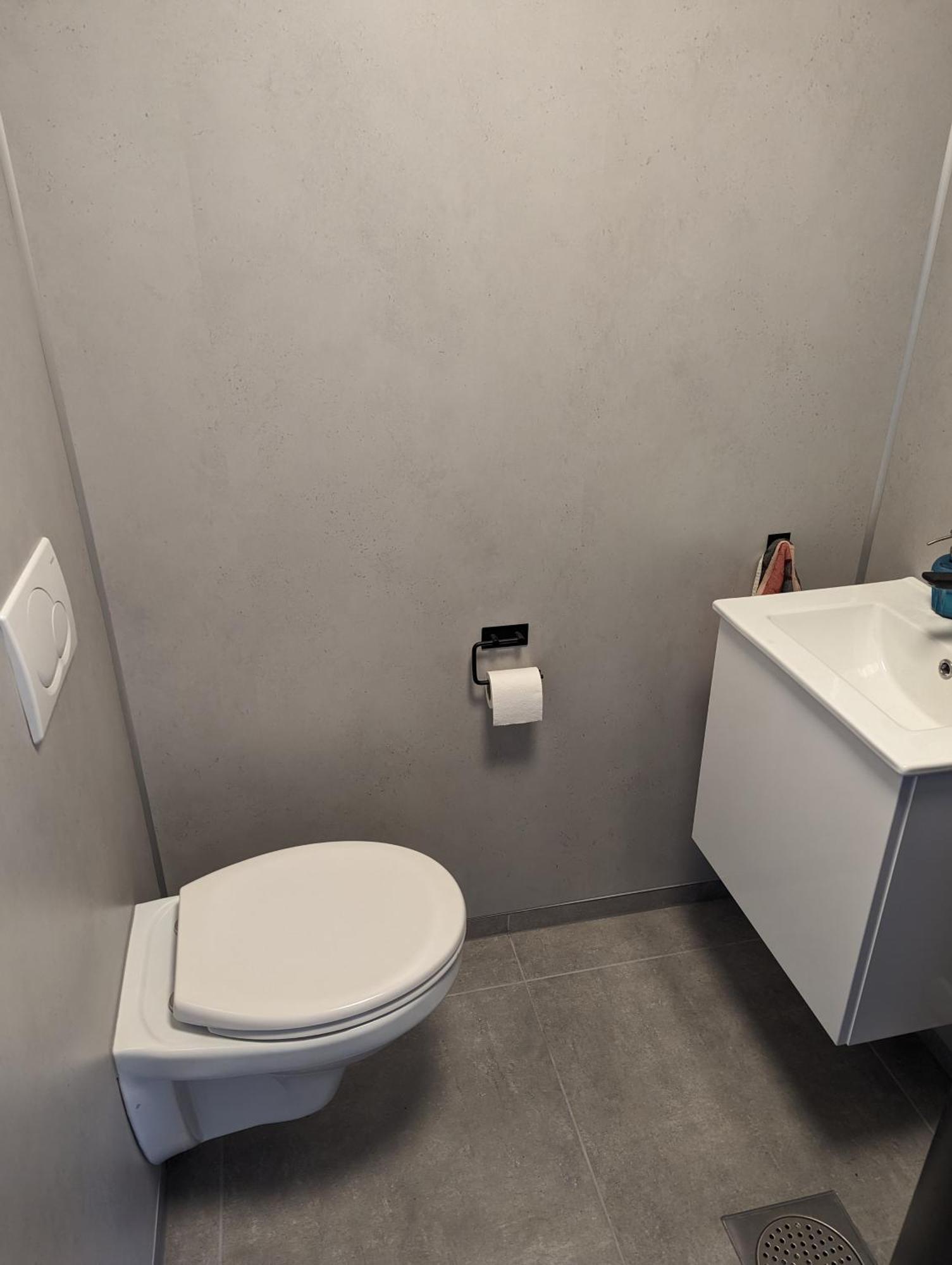 Nydelig Hytte Med Fantastisk Beliggenhet Ved Sjoen Villa Laupstad Bagian luar foto